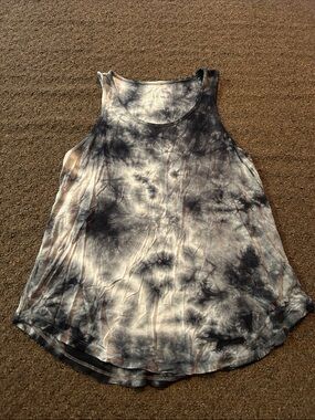 American Eagle Outfitters Tie-Dye Scoop Tank in Black and Cream